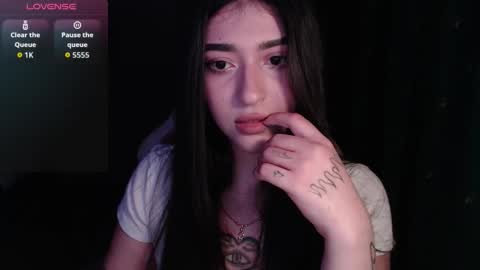 miiiiiiaaaa online show from March 26, 5:51 pm