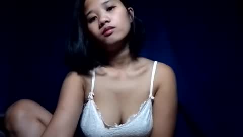 Snapshot of latina_shaine chatting on April 18, 10:32 pm latina_shaine online show from April 18, 10:32 pm