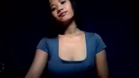 Snapshot of latina_shaine chatting on April 19, 9:50 pm latina_shaine online show from April 19, 9:50 pm