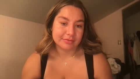 latinalinda02 online show from October 2, 9:33 pm