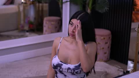 Latina online show from March 25, 5:08 pm