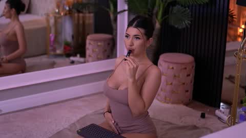 Latina online show from March 28, 6:40 pm