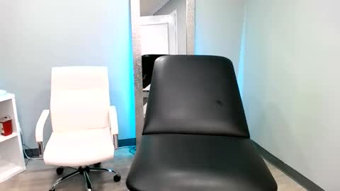 latinasdoubletroble online show from January 16, 6:56 pm