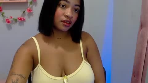 latinbrunett1 online show from July 15, 10:26 pm