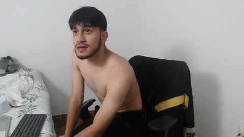 Snapshot of latinbunny7779 chatting on December 2, 5:48 pm camilo online show from December 2, 5:48 pm