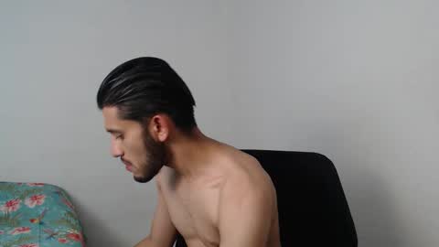 Snapshot of latinbunny7779 chatting on December 17, 3:06 am camilo online show from December 17, 3:06 am