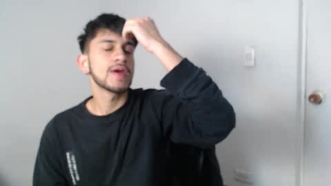 Snapshot of latinbunny7779 chatting on February 21, 7:12 am camilo online show from February 21, 7:12 am