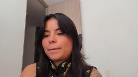 Snapshot of latinevil chatting on November 9, 2:54 am Mistress Maddie and Master Jordan online show from November 9, 2:54 am