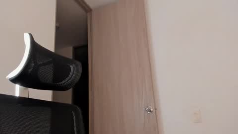 Snapshot of latinevil chatting on November 24, 2:44 am Mistress Maddie and Master Jordan online show from November 24, 2:44 am