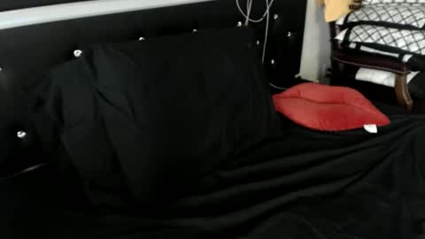 Snapshot of latinfyre chatting on December 7, 2:46 pm Chris online show from December 7, 2:46 pm