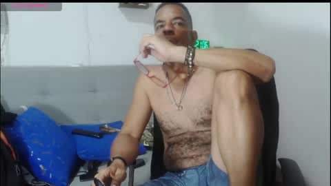 Snapshot of latinmartin254 chatting on May 19, 1:56 am latinmartin254 online show from May 19, 1:56 am