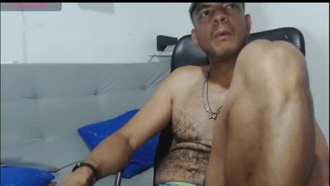 Snapshot of latinmartin254 chatting on June 3, 12:35 am latinmartin254 online show from June 3, 12:35 am