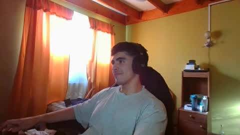 Snapshot of latinn_babe chatting on February 4, 9:52 pm latinn_babe online show from February 4, 9:52 pm