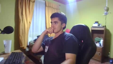 Snapshot of latinn_babe chatting on February 6, 3:59 am latinn_babe online show from February 6, 3:59 am