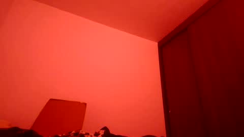 Snapshot of latinndexter chatting on February 26, 12:05 am DEXTER online show from February 26, 12:05 am