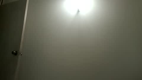 Snapshot of latinndexter chatting on January 18, 12:47 am DEXTER online show from January 18, 12:47 am