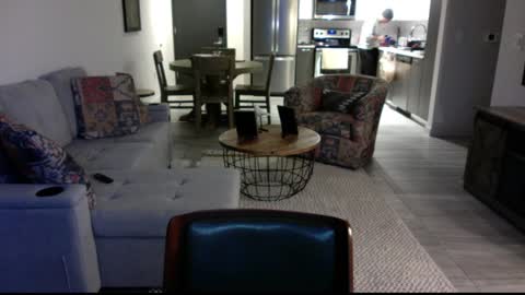 QS - INDEPENDENT MODEL online show from December 25, 10:37 pm