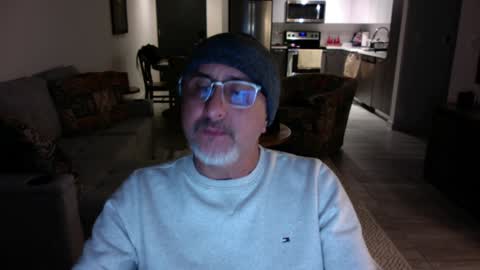 QS - INDEPENDENT MODEL online show from January 26, 2:03 am