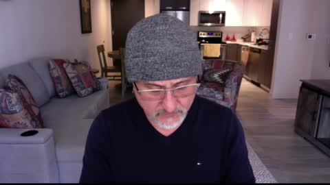 QS - INDEPENDENT MODEL online show from February 22, 6:19 pm