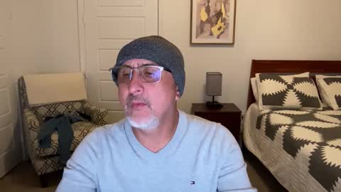 QS - INDEPENDENT MODEL online show from October 16, 2:34 am