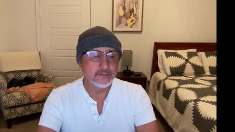 QS - INDEPENDENT MODEL online show from October 26, 4:18 am