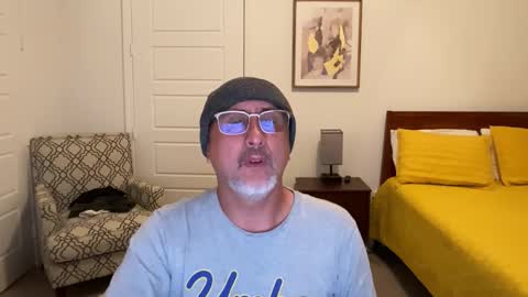 QS - INDEPENDENT MODEL online show from November 1, 4:03 am