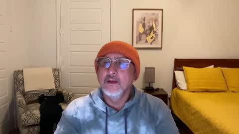 QS - INDEPENDENT MODEL online show from November 2, 3:42 am