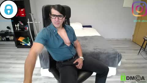 sam online show from April 14, 10:54 am