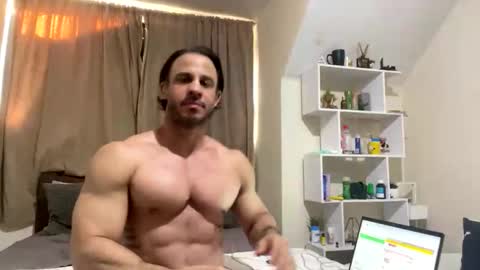 Snapshot of latino_rodri chatting on May 27, 7:16 am latino_rodri online show from May 27, 7:16 am