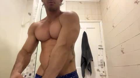 Snapshot of latino_rodri chatting on May 28, 10:40 pm latino_rodri online show from May 28, 10:40 pm