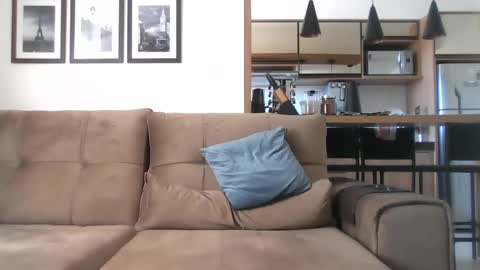 latino_rodri online show from July 2, 3:29 pm