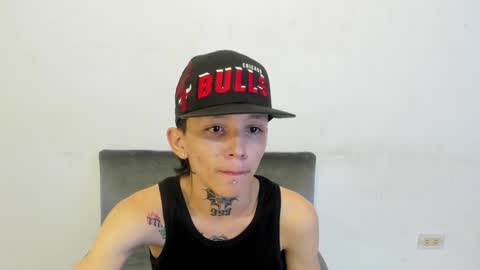 Snapshot of latins_boys_20 chatting on January 20, 3:59 am NICK online show from January 20, 3:59 am