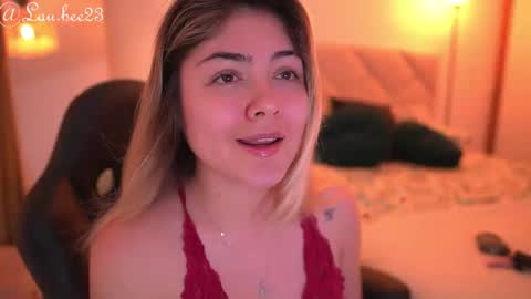 Laura online show from September 29, 7:51 pm