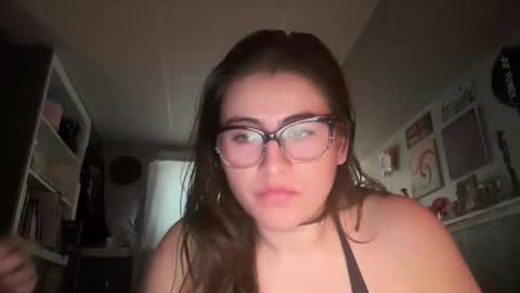 Snapshot of lau_mamacita chatting on March 11, 10:42 pm lau_mamacita online show from March 11, 10:42 pm