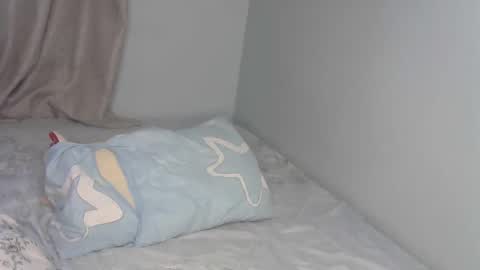 laura6871 online show from October 13, 2:39 pm