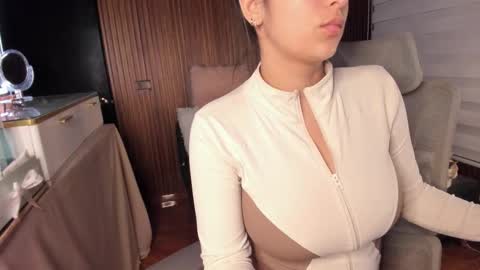 laura cruz online show from March 17, 4:17 am