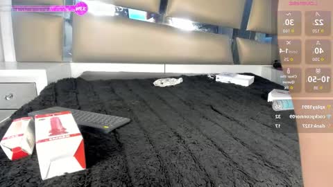 laura__js_ online show from November 24, 5:34 pm