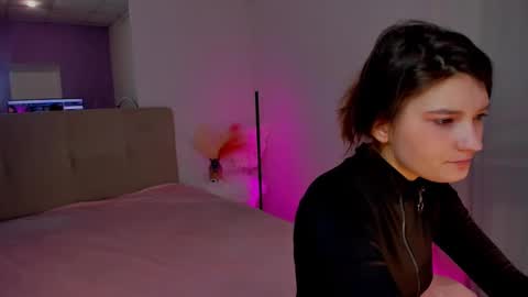 Laura online show from February 21, 6:29 am