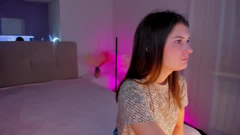 Laura online show from March 10, 6:27 am