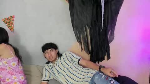 laura_and_kevin online show from November 8, 1:44 pm