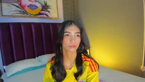 Laura online show from June 27, 1:39 pm