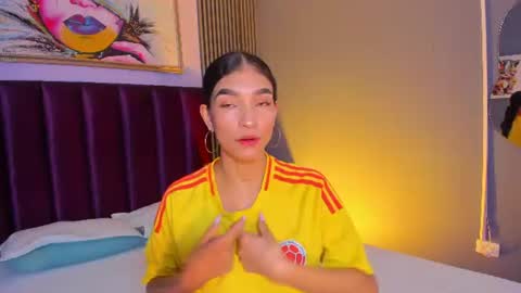 Laura online show from July 7, 12:20 pm