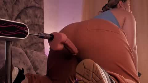 Laura Bassi online show from February 23, 3:59 am