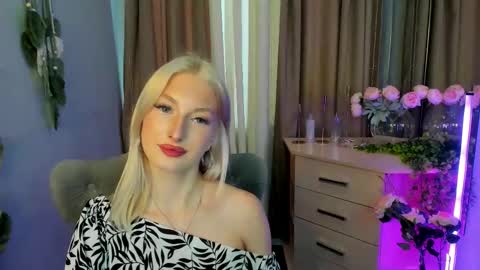 Laura online show from October 14, 8:15 am