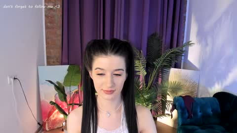 Laura online show from January 30, 11:24 pm