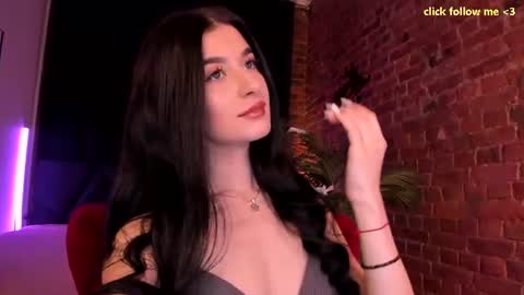 Laura online show from July 23, 8:29 pm