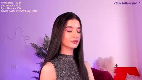 Laura online show from July 28, 8:52 pm
