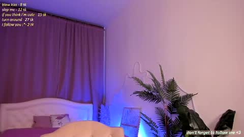 Laura online show from July 30, 8:30 pm