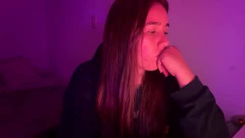 laura online show from March 5, 11:23 pm