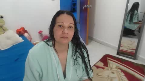 laura_foxx2379 online show from November 14, 4:06 pm